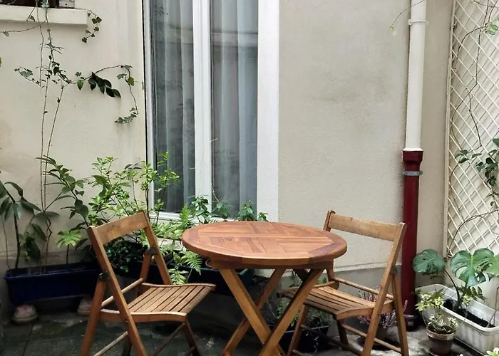 Appartement Duplex And Private Patio At Eiffel Tower