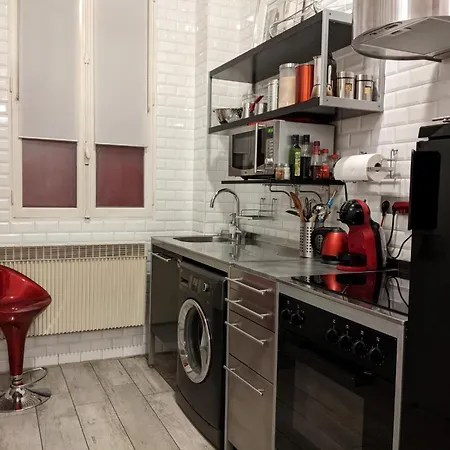 Apartment Duplex And Private Patio At Eiffel Tower *