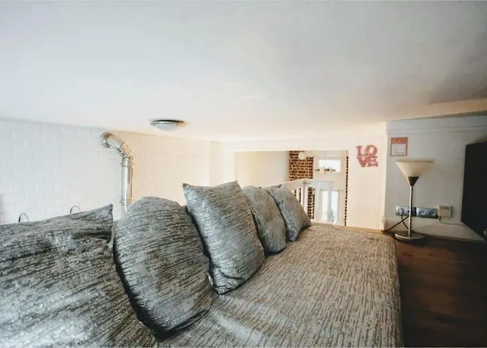 Apartment Duplex And Private Patio At Eiffel Tower *