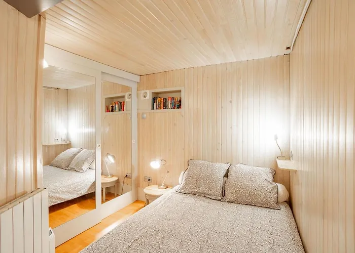 Duplex And Private Patio At Eiffel Tower