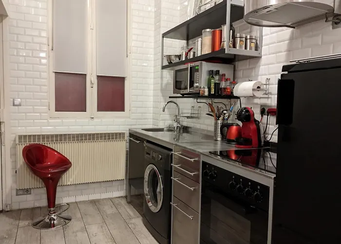 Apartment Duplex And Private Patio At Eiffel Tower *