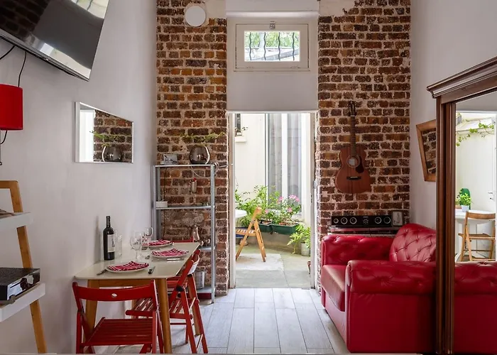 Duplex And Private Patio At Eiffel Tower Paris