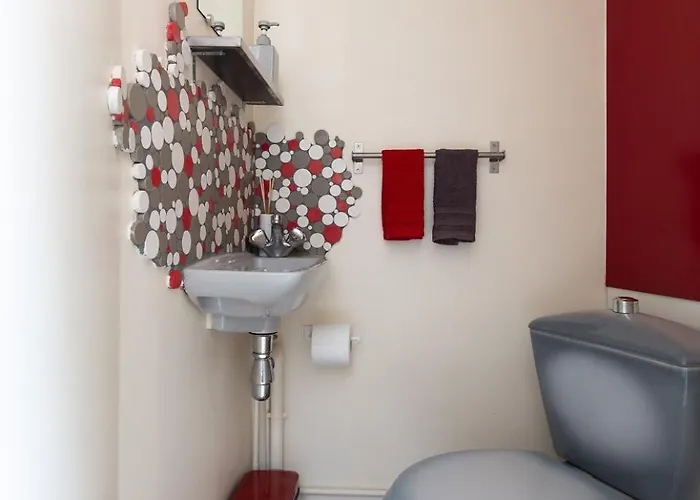 Duplex And Private Patio At Eiffel Tower *